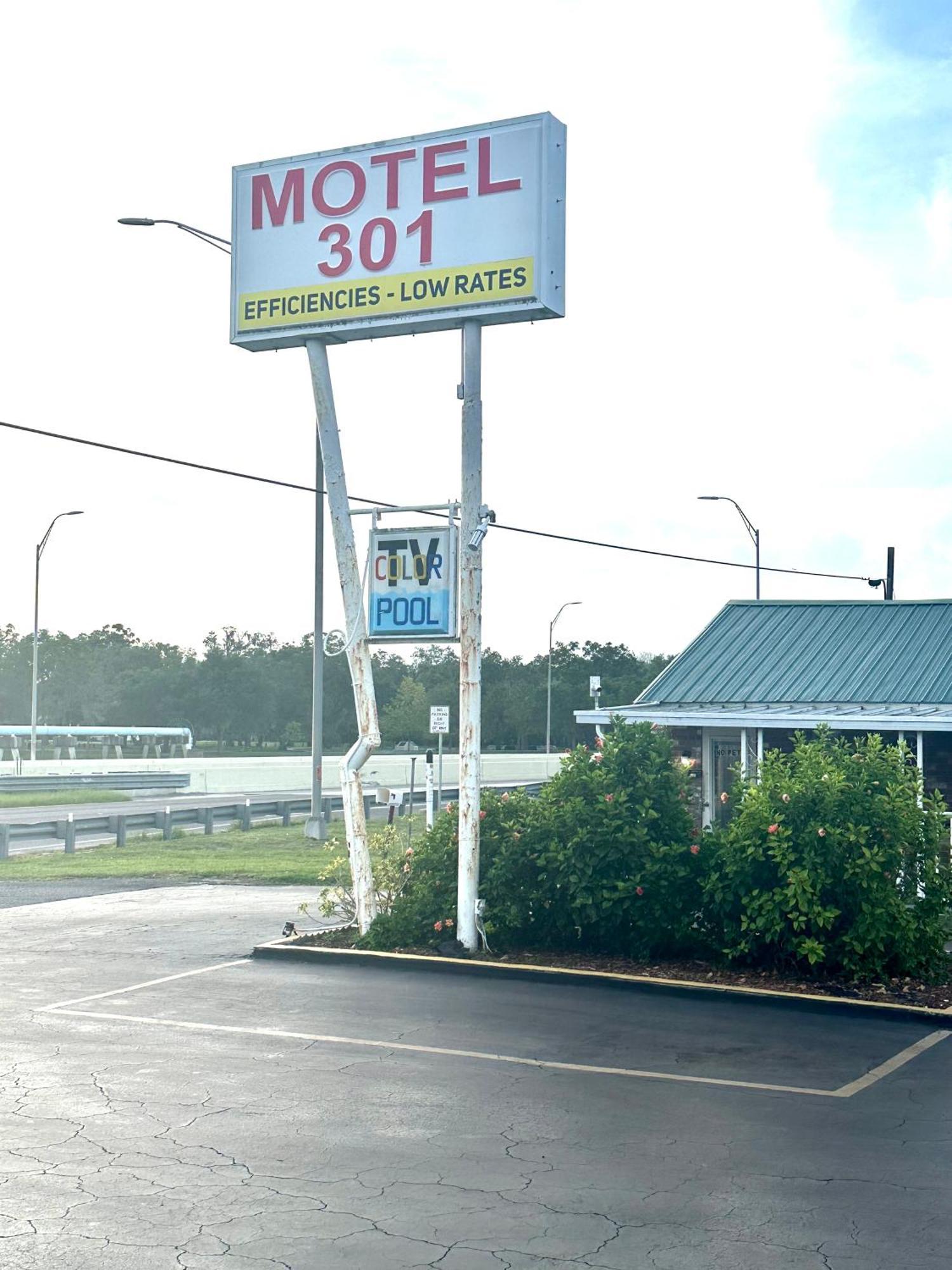 Motel 301 Orient Park Exterior foto